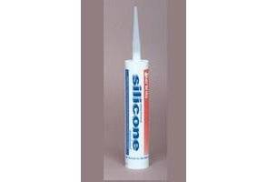 Comment nettoyer une tâche de silicone ?